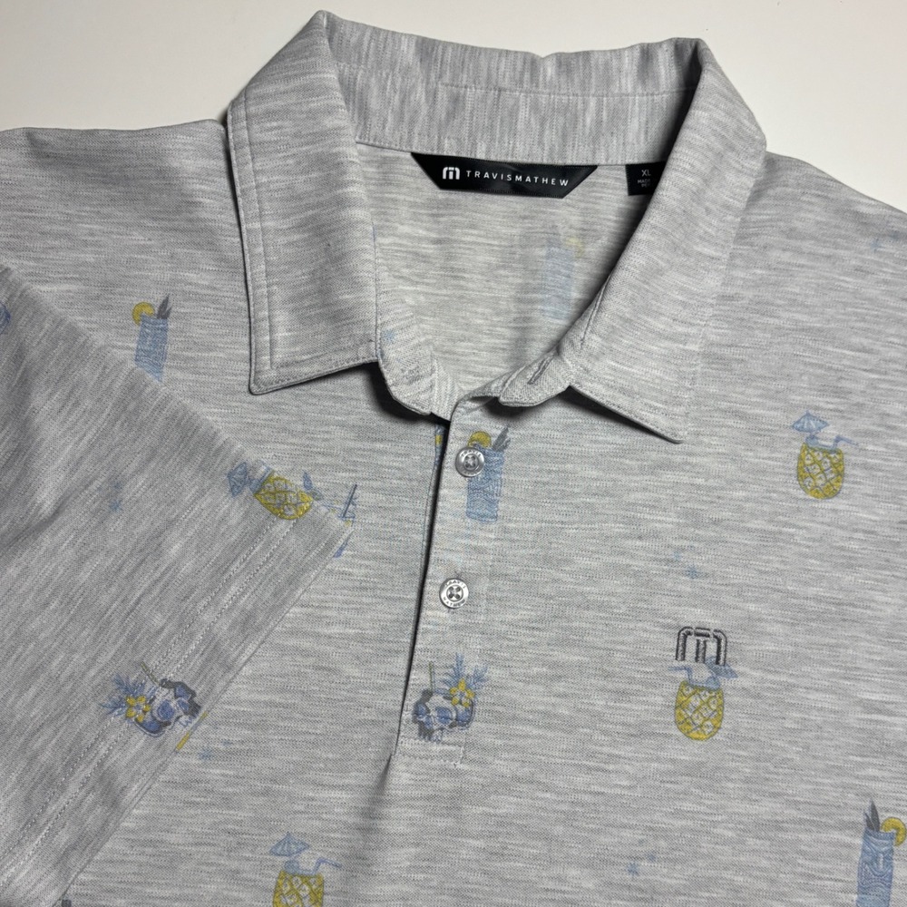 TravisMathew Tropical Pineapple Cocktail Print Mens XL‎ Heather Gray Golf Polo